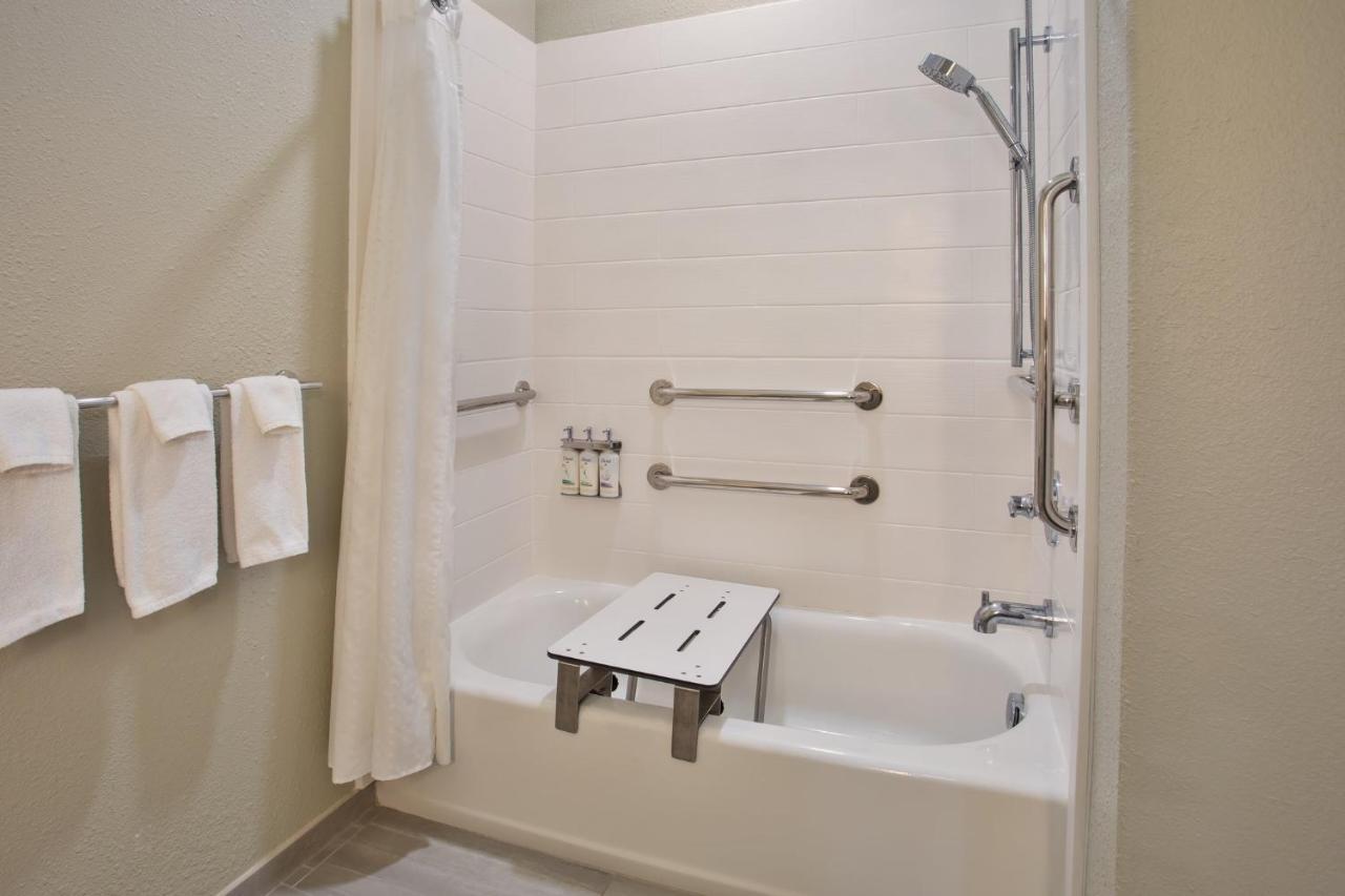Holiday Inn Express Hotel And Suites Katy By Ihg Exterior foto